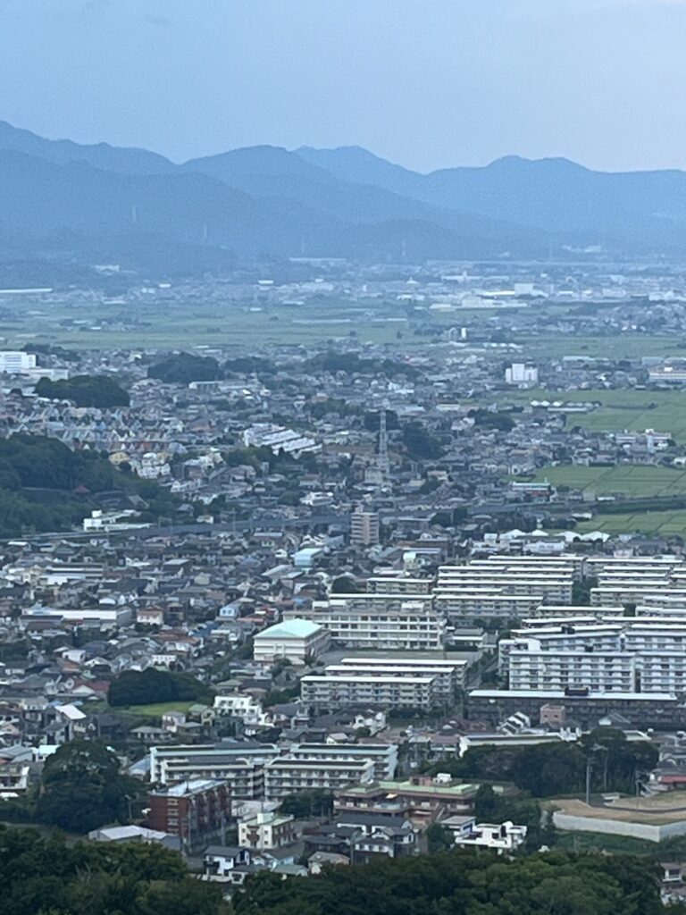 湘南平展望台から眺める住宅街と街並み